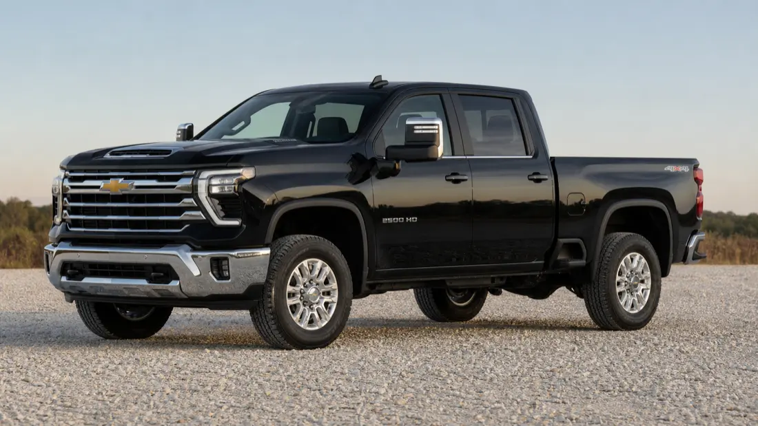 Chevrolet Silverado 2500HD pickup — bed sizes and tonneau cover fitment