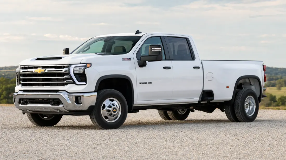 Chevrolet Silverado 3500HD pickup — bed sizes and tonneau cover fitment