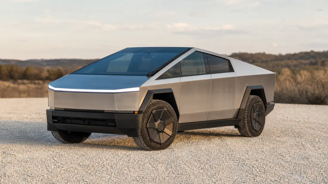 Tesla Cybertruck pickup — bed sizes and tonneau cover fitment